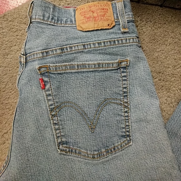 Levi's Relaxed Bootcut Jeans - Picture 2 of 8